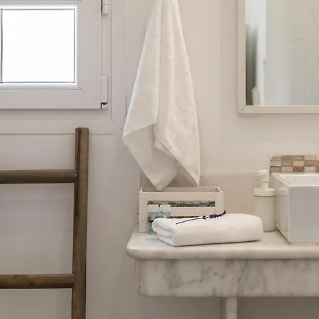Happy Mykonos Motel