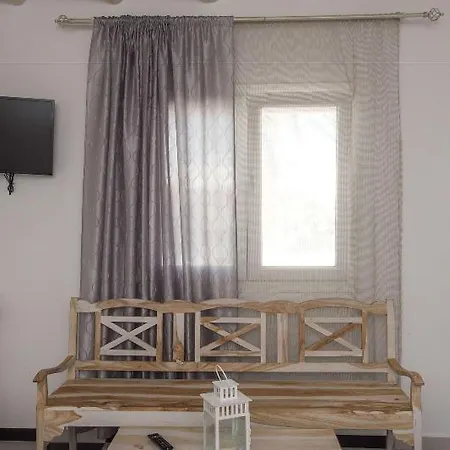 Happy Mykonos 汽车旅馆